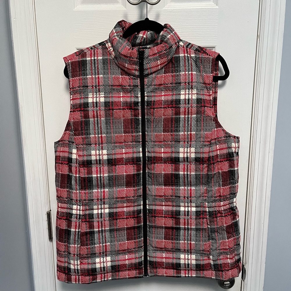 Talbots Women’s L Puffer Vest Plaid Down Fill Red Black Check Pockets Large
